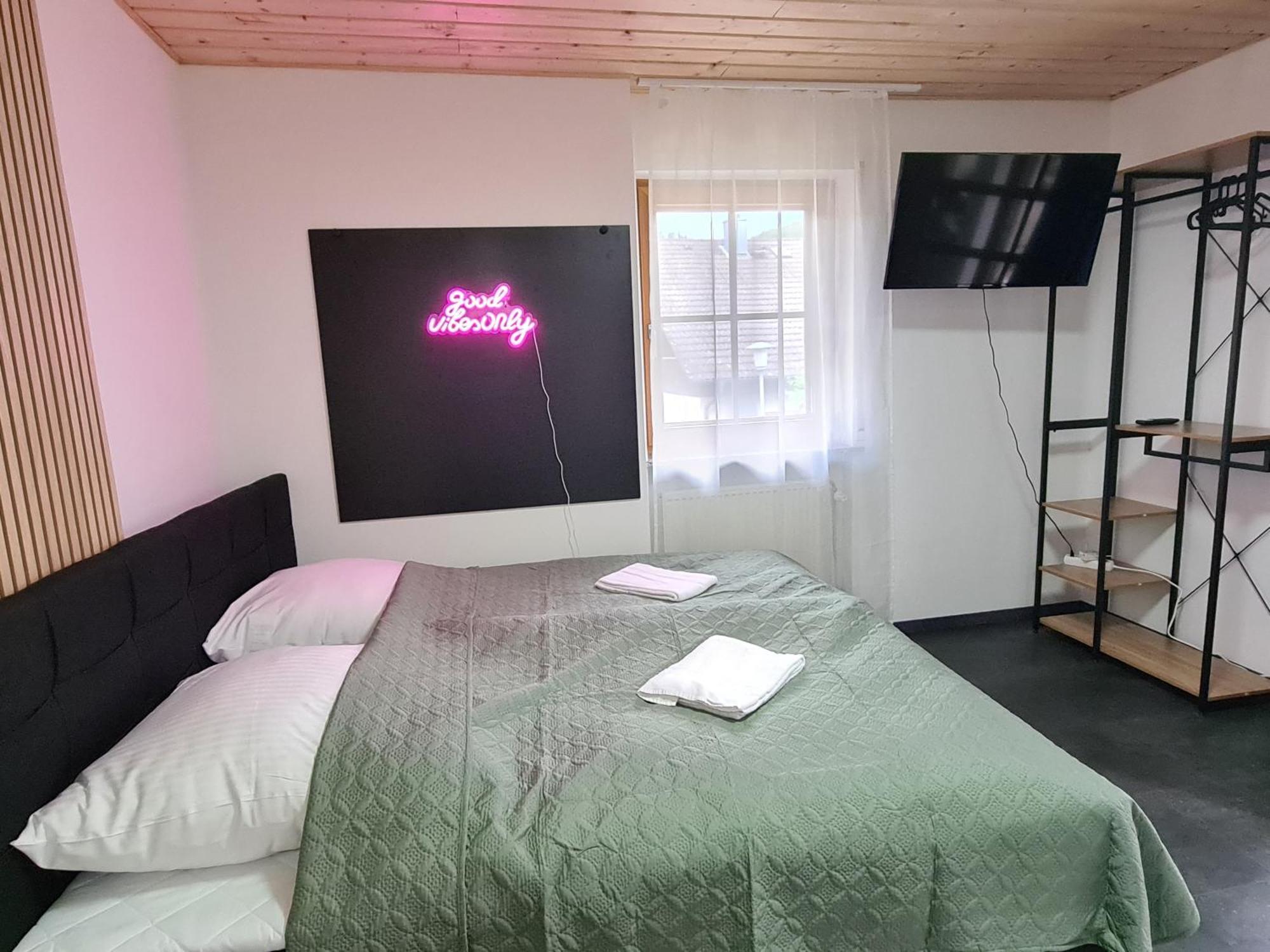Theox No 11 Studio Apartment Fuer 2 Personen Heppenheim  Exteriör bild